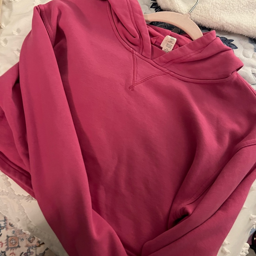 pink lululemon cropped hoodie